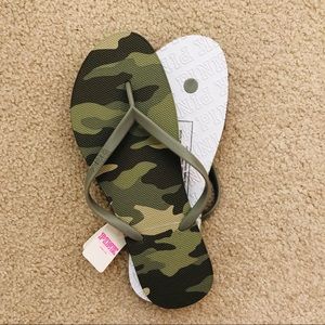 VS PINK camouflage flip flops